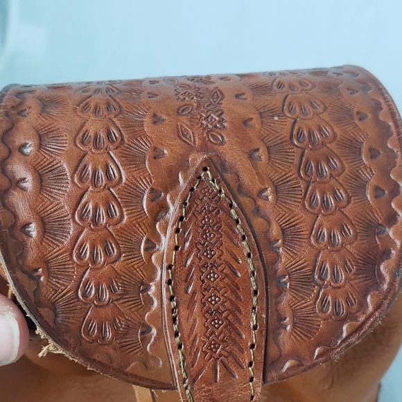 Cost Rica Hand Made Cross Body Bucket Tooled Leather Purse Bag lined - Picture 12 of 14